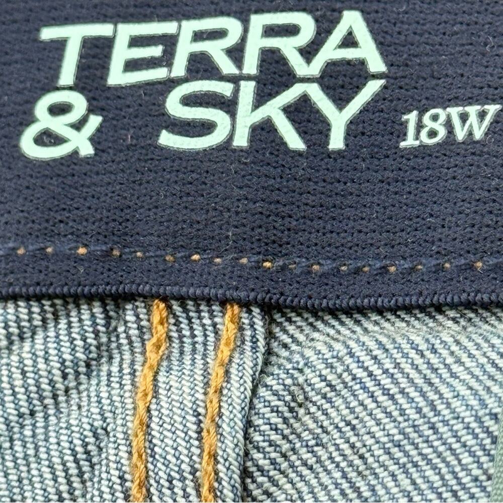 NWT Terra & Sky Plus High Rise Relaxed Fit Barrel Jeans Size 18W - Picture 11 of 14